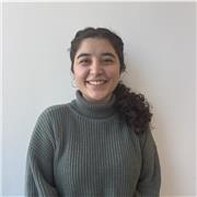 Étudiante à Paris offre des cours en espagnol, français ou anglais.